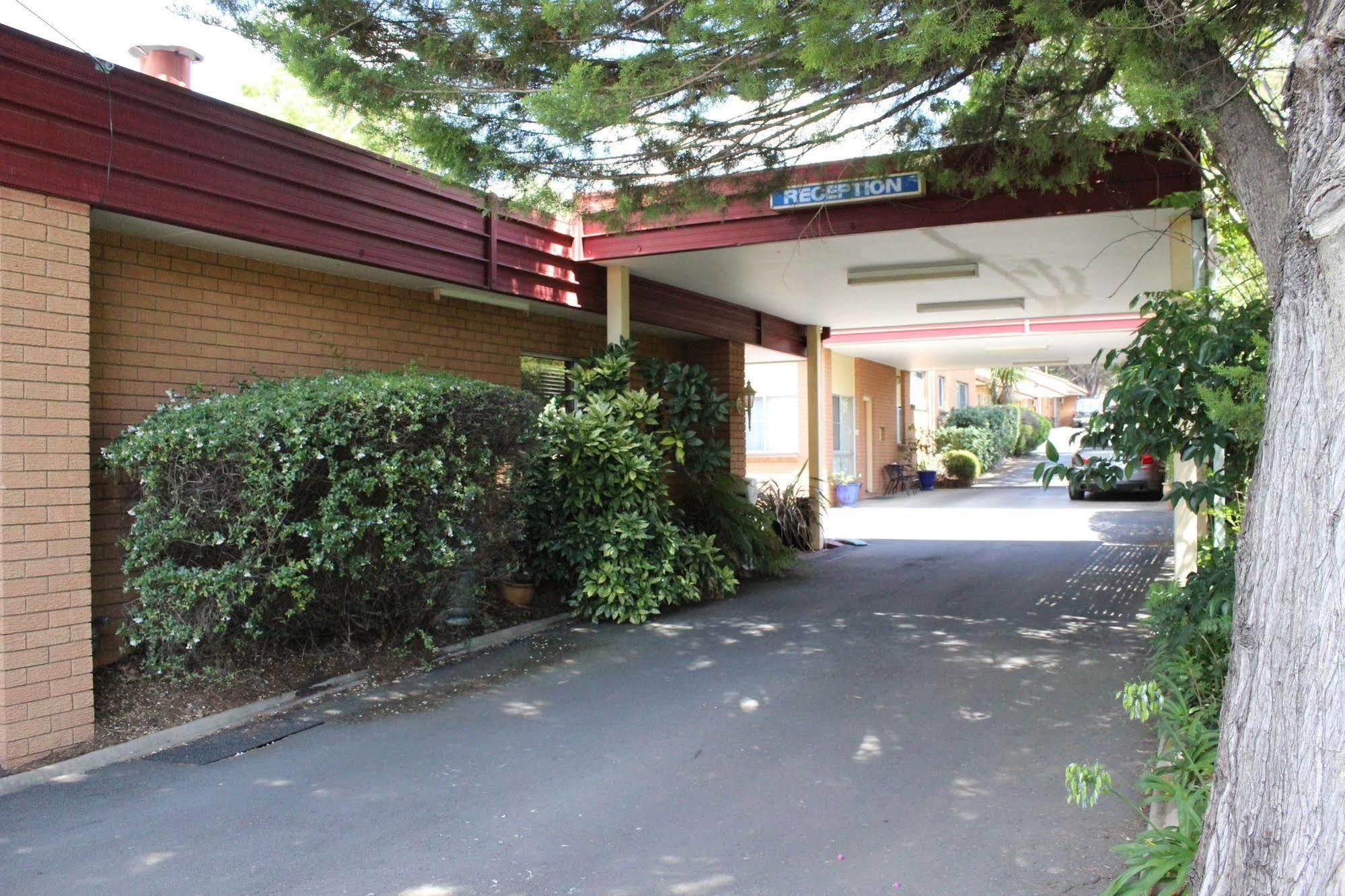 Westwood Motor Inn Armidale Buitenkant foto